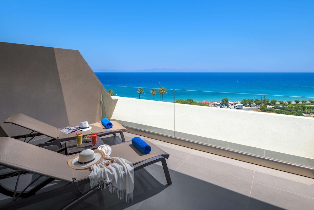 Suite, Sea View