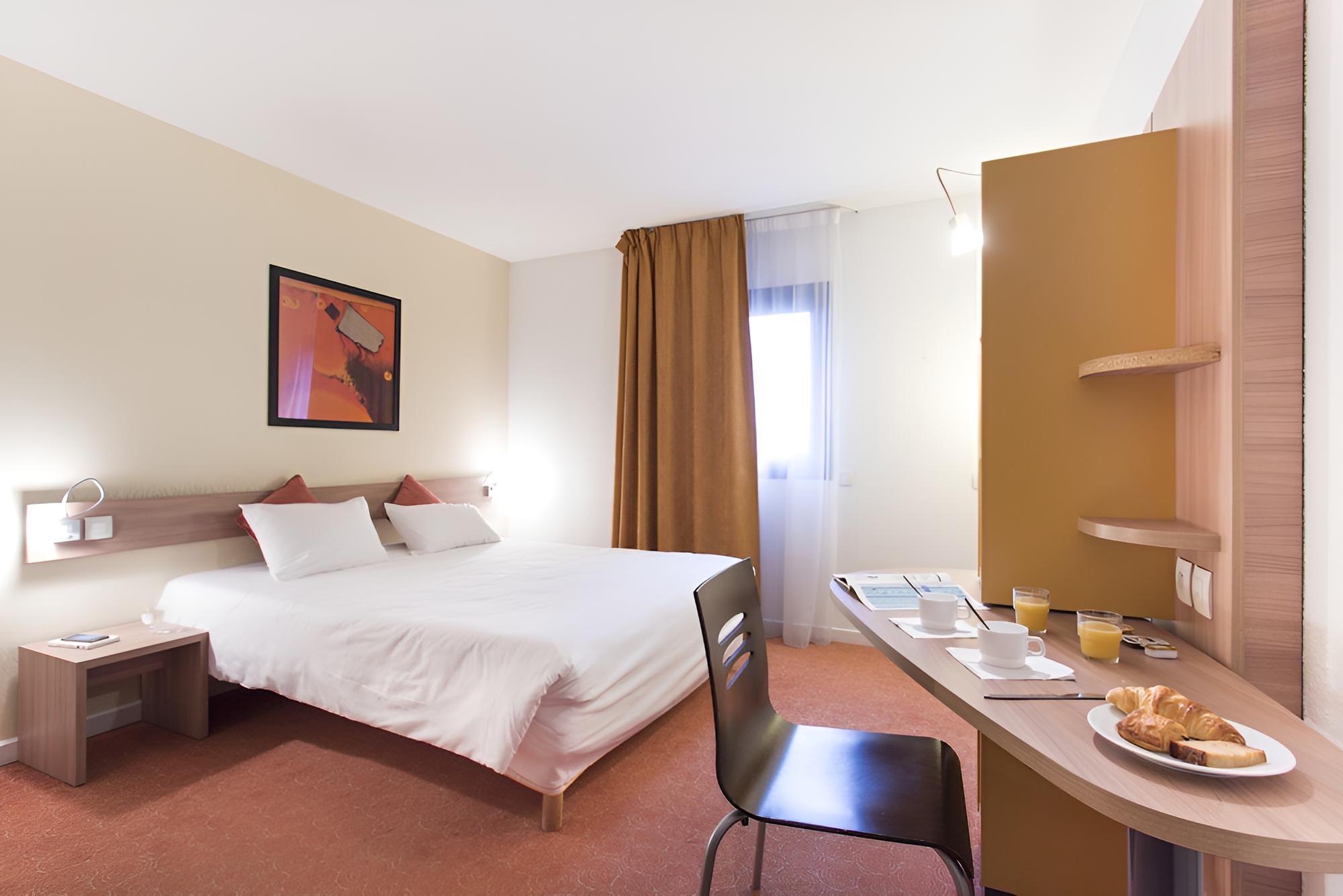 Comfort Suite photo 1