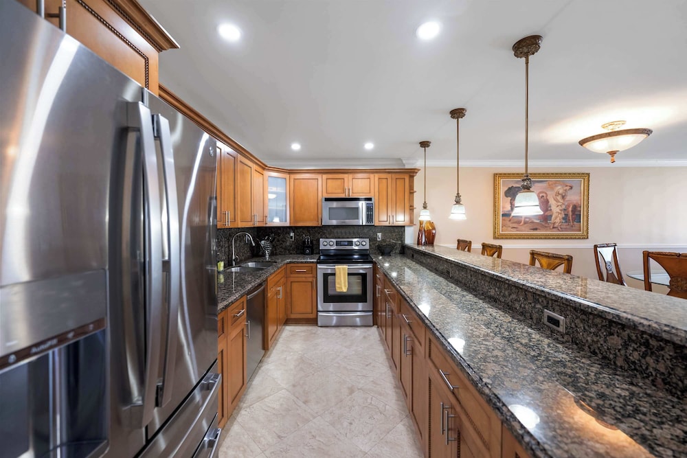 Condo, 2 Queen Beds, Pool Access, City View photo 3