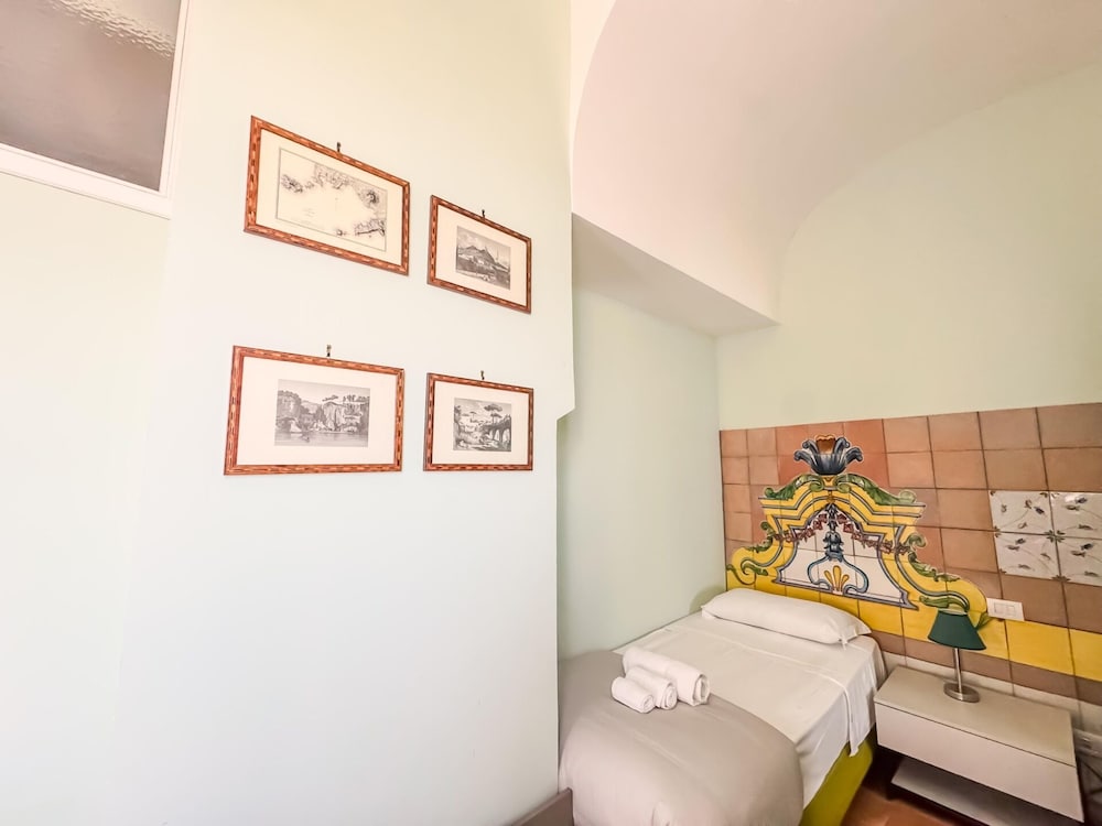 Classic Twin Room, Sea View photo 2