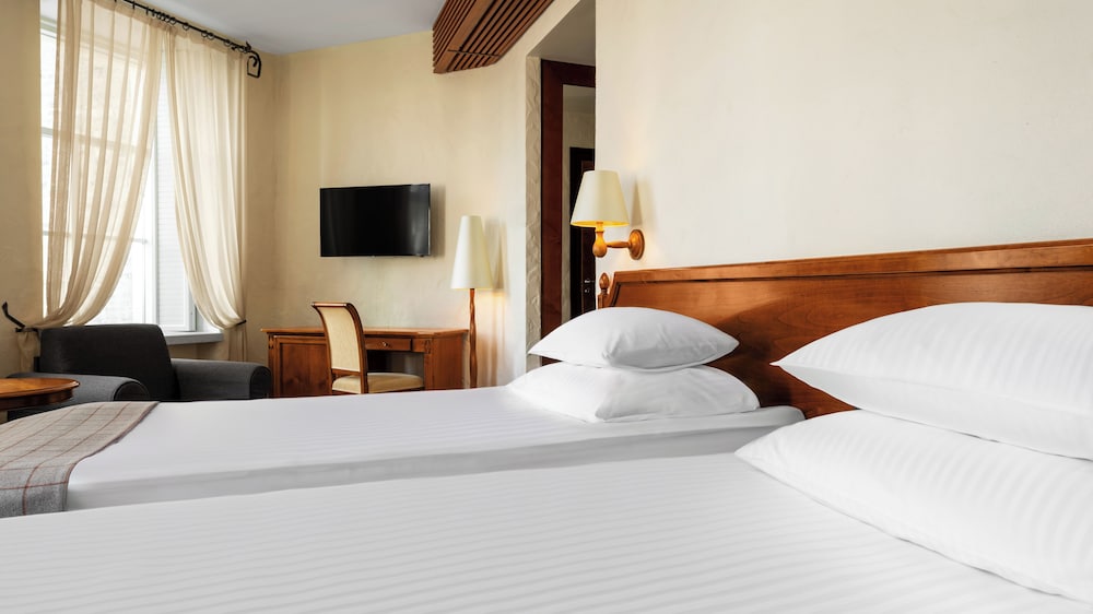 Superior Double or Twin Room - Photo 8