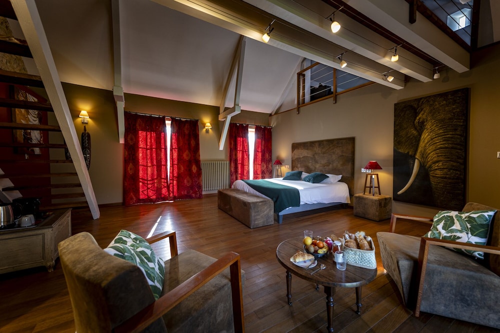 Romantic Suite, 1 King Bed, Park View, Garden Area