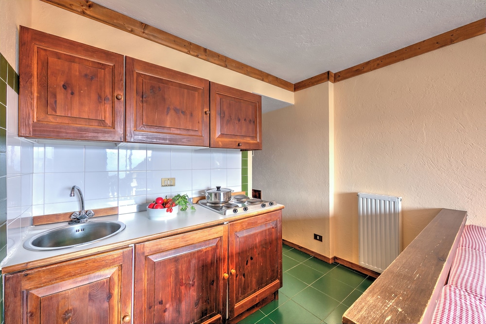 Family Apartment, Multiple Bedrooms, Mountainside (Grange Hike & Ski - 38D Sestriere) photo 3