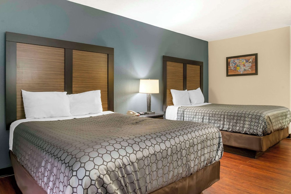 Standard Room, 2 Double Beds, Non Smoking photo 2