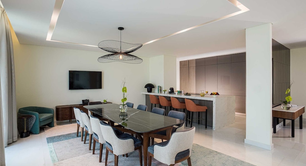 Suite, 3 Bedrooms, Balcony, Sea View (Dining, Kitchen, Palm)