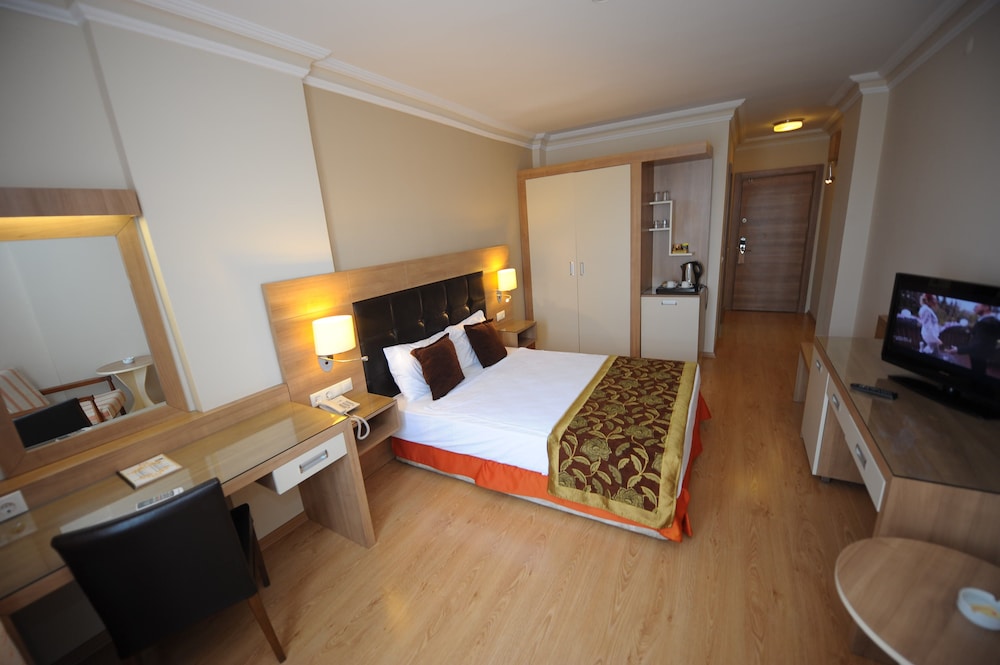 Standard Room, 1 Double or 2 Twin Beds - Photo 1