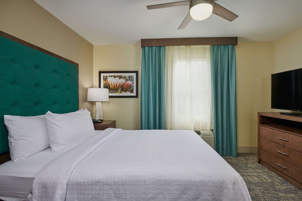 Suite, 1 Queen Bed, Non Smoking - Photo 5