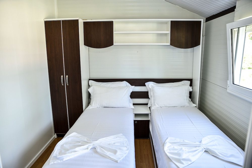 Basic Twin Room, 2 Twin Beds