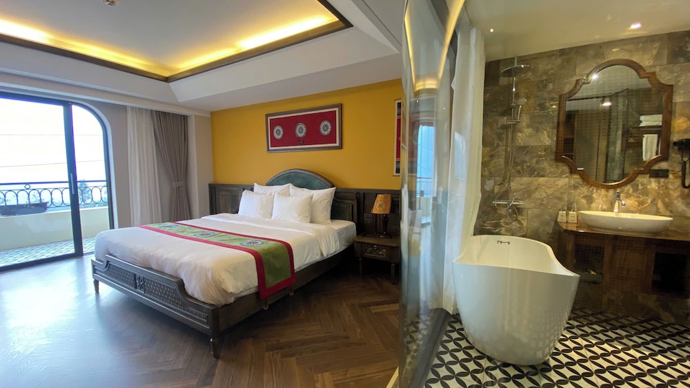 Superior Double Room (2nd Floor) - Photo 3