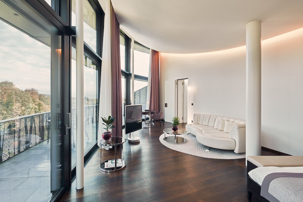 Golf Suite, 170 m2, Panoramic View, Butler, Spa Access (12 years+) - Photo 4
