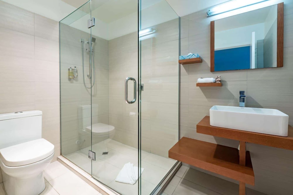 Two Bedroom Suite - Photo 12