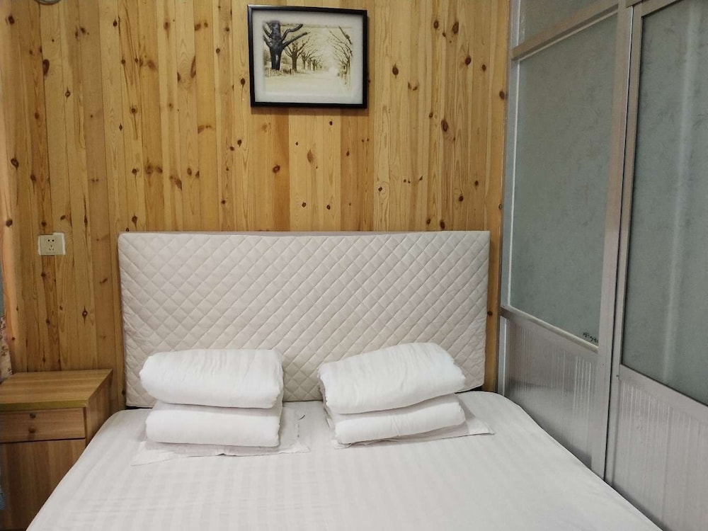Standard Double Room(Chinese Citizens Only) photo 3