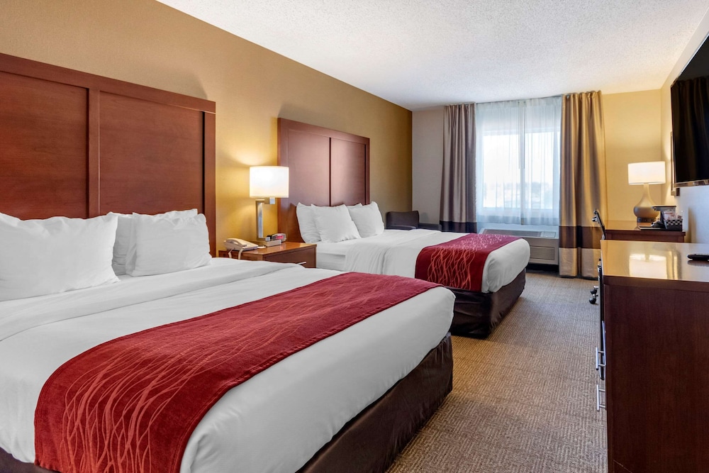 Standard Room, 2 Queen Beds, Non Smoking - Photo 1