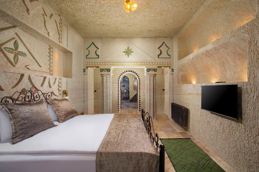 Grand Room, Patio - Photo 1