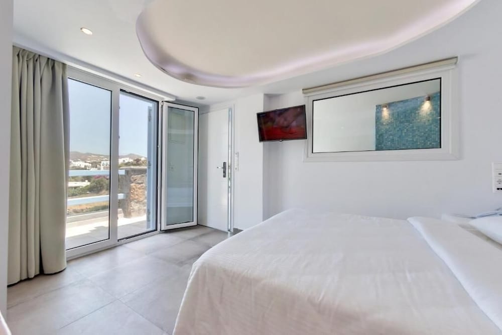 Junior Suite, Sea View (Indoor Jetted Tub) photo 1