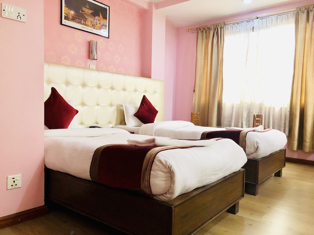 Standard Double or Twin Room - Photo 7