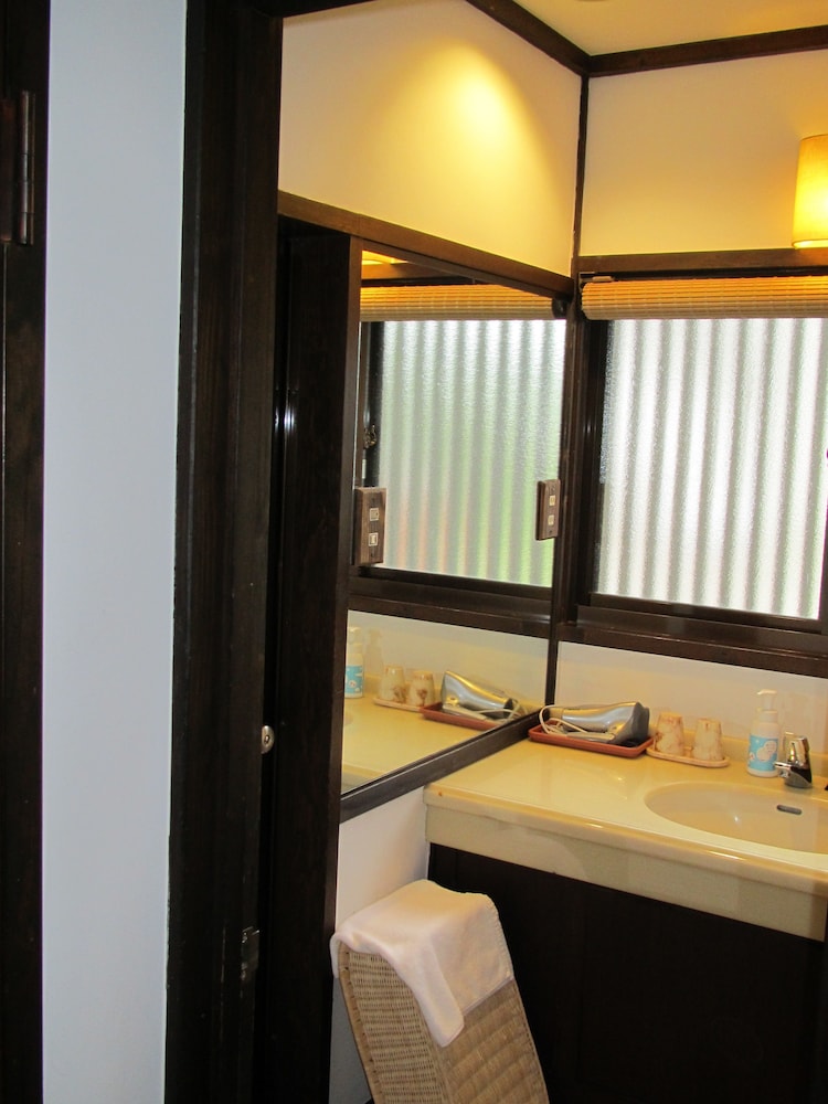 Standard Twin Room, Smoking, Mountain View photo 2