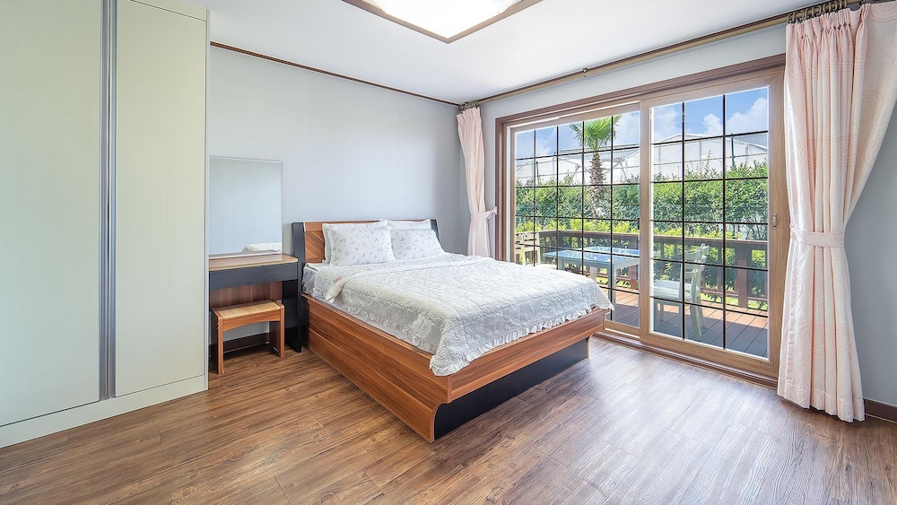 Basic Room, 1 Bedroom (honeymoonSweet B2) - Photo 2