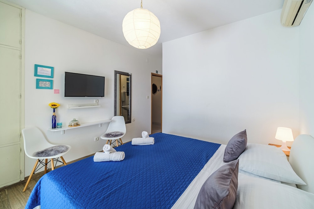 Deluxe Double Room, Courtyard View photo 1