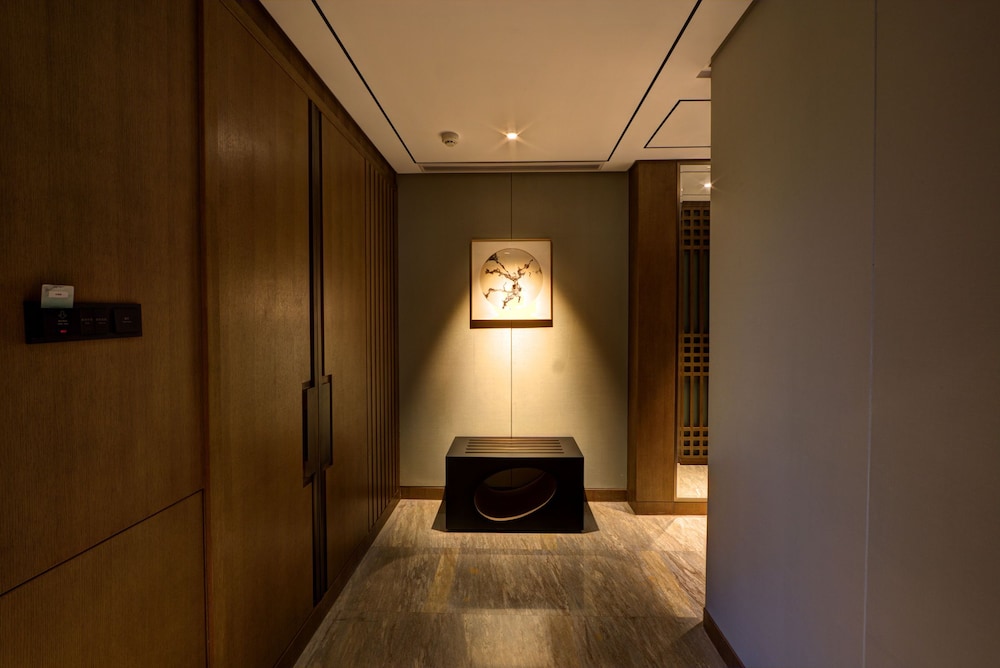 Exclusive King Room photo 2