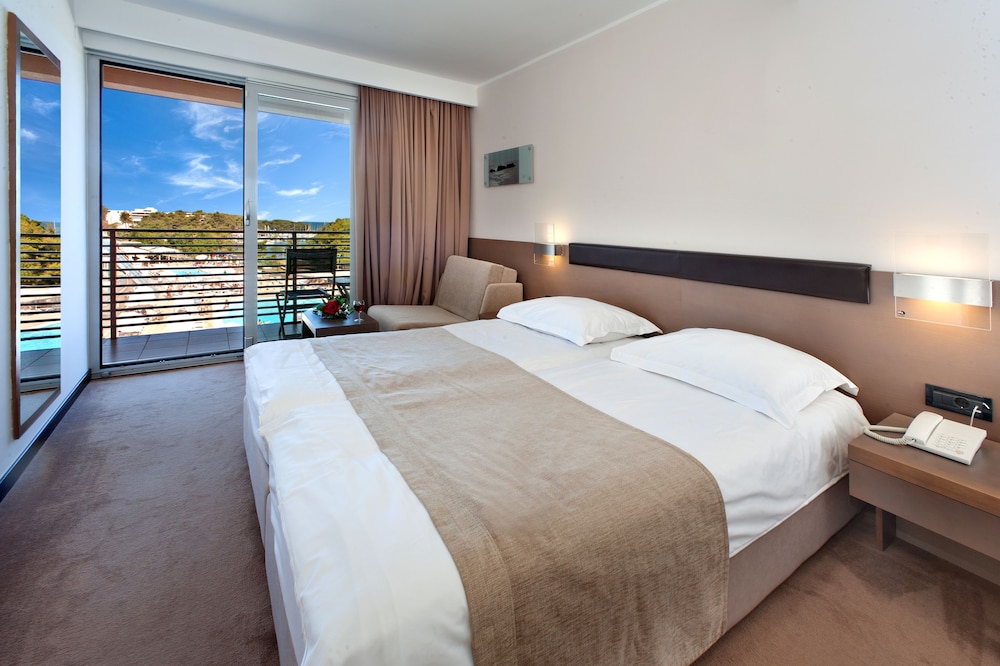 Premium room with balcony sea view - extra bed - Photo 1