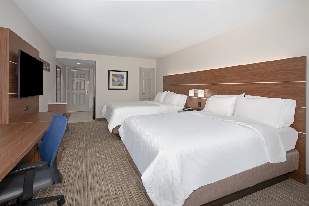 Standard Room, 2 Queen Beds, Accessible (Comm, Mobil, Accessible Tub) - Photo 5