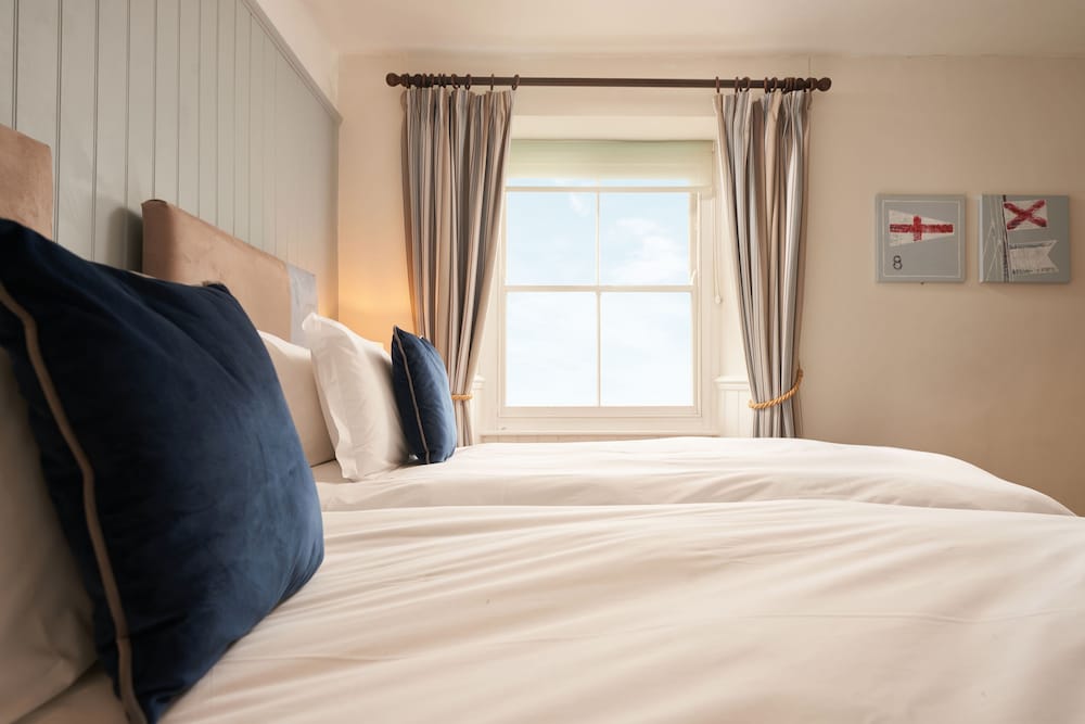 Signature Twin Room photo 3