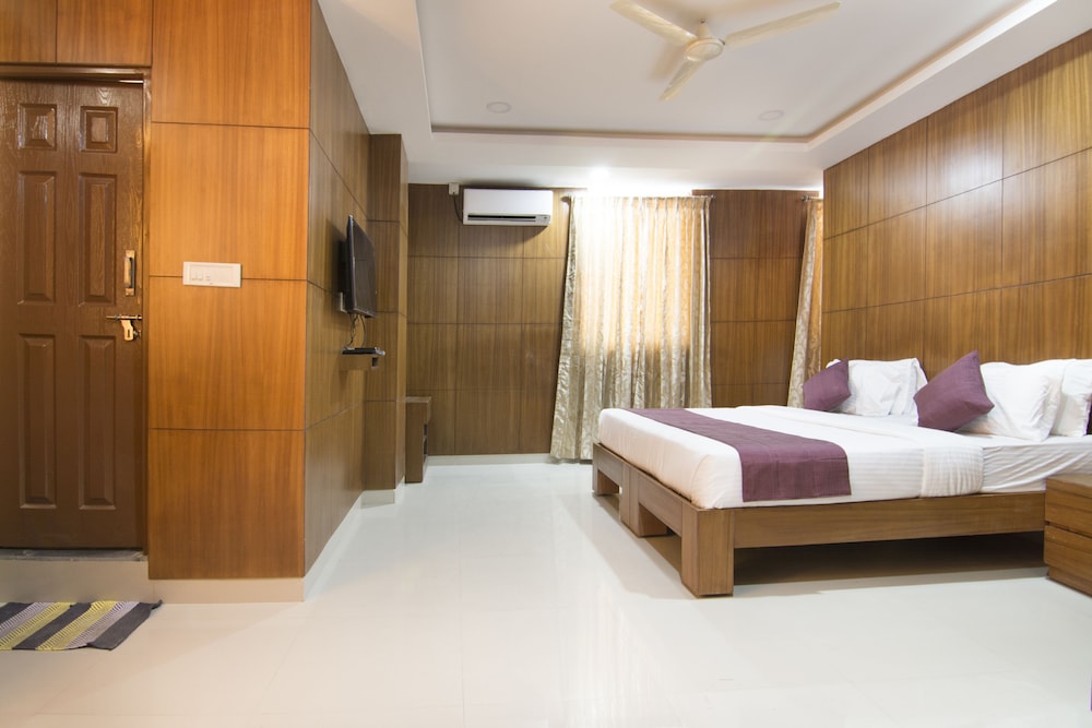 Deluxe Double Room (Non AC)