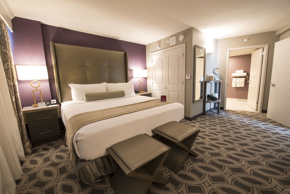 Junior Suite, 1 Double Bed, Accessible (Mobility, Accessible Tub) photo 1