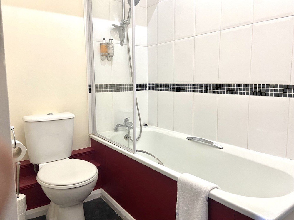 Double Room, Ensuite (4 poster) - Photo 5