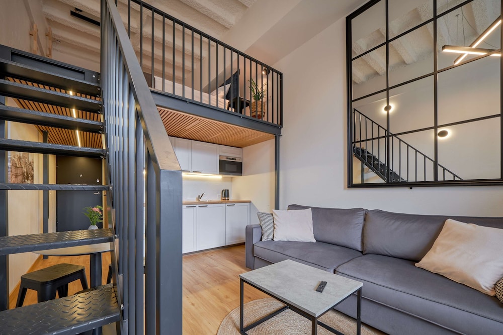 City Loft - Photo 23