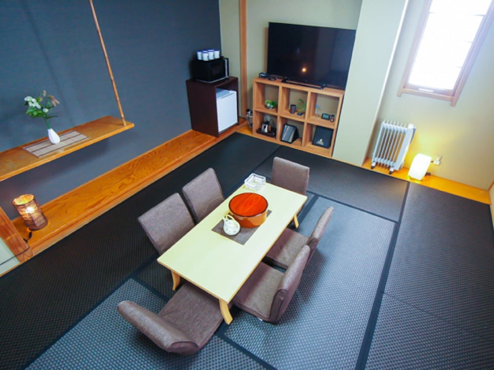Japanese Style Room, Smoking photo 2