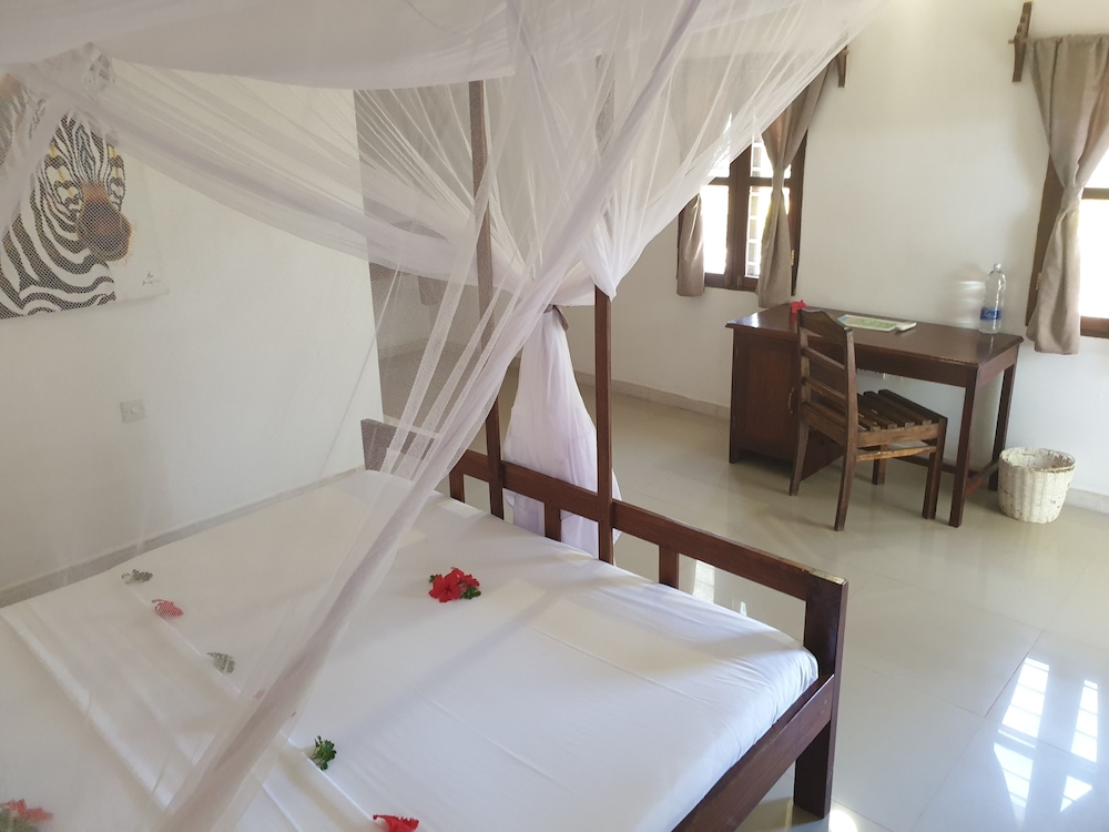 Standard Double Or Twin Room - Photo 5