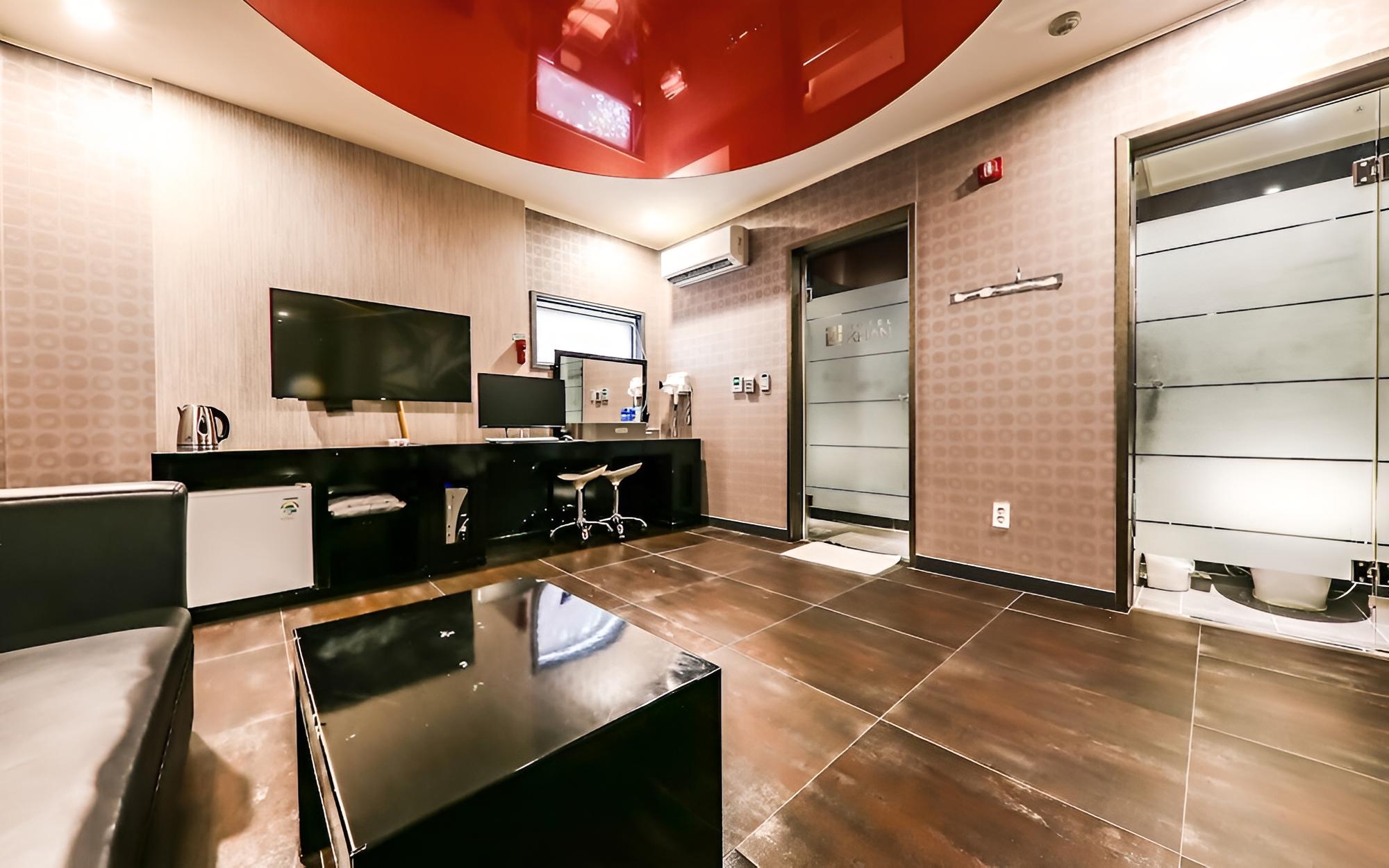 Room (Suites) photo 2