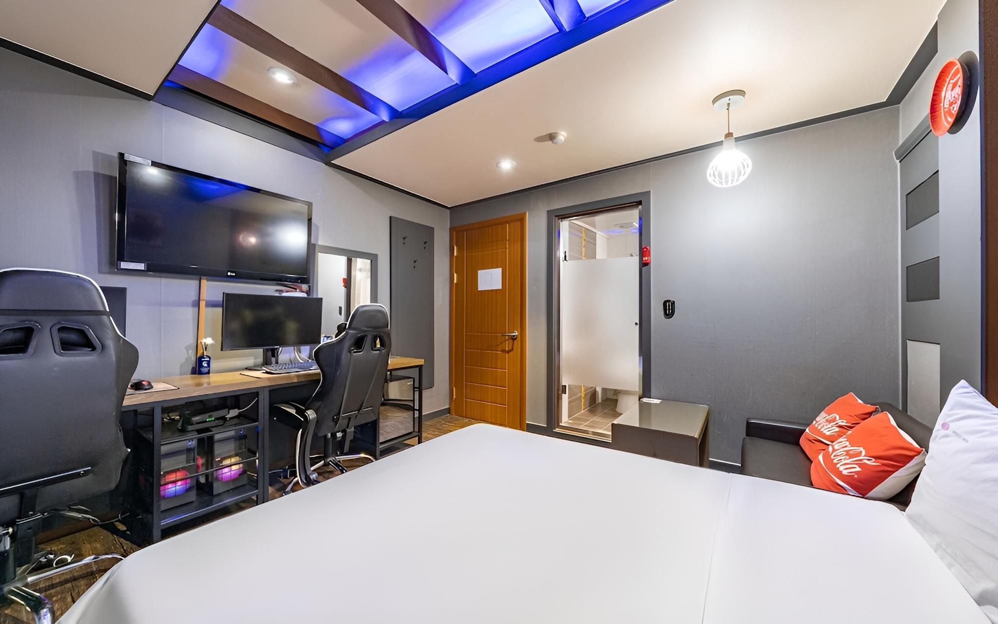 Room (Couple PC Room (OTT)) photo 2