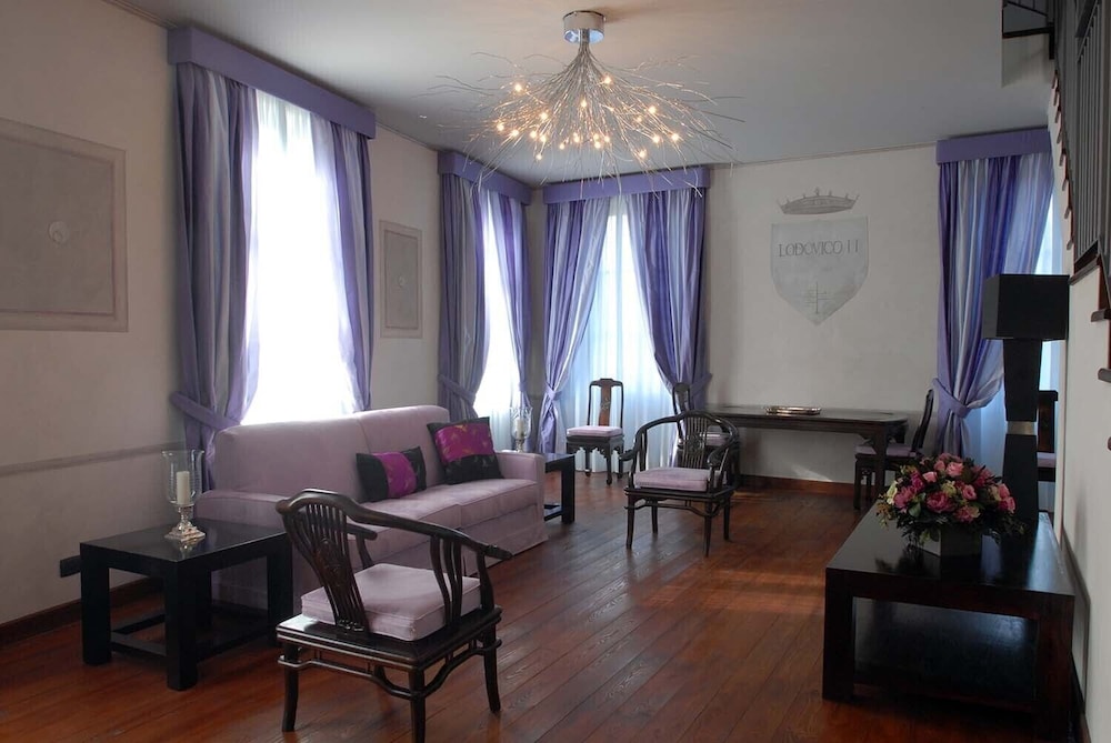 Luxury Condo photo 3