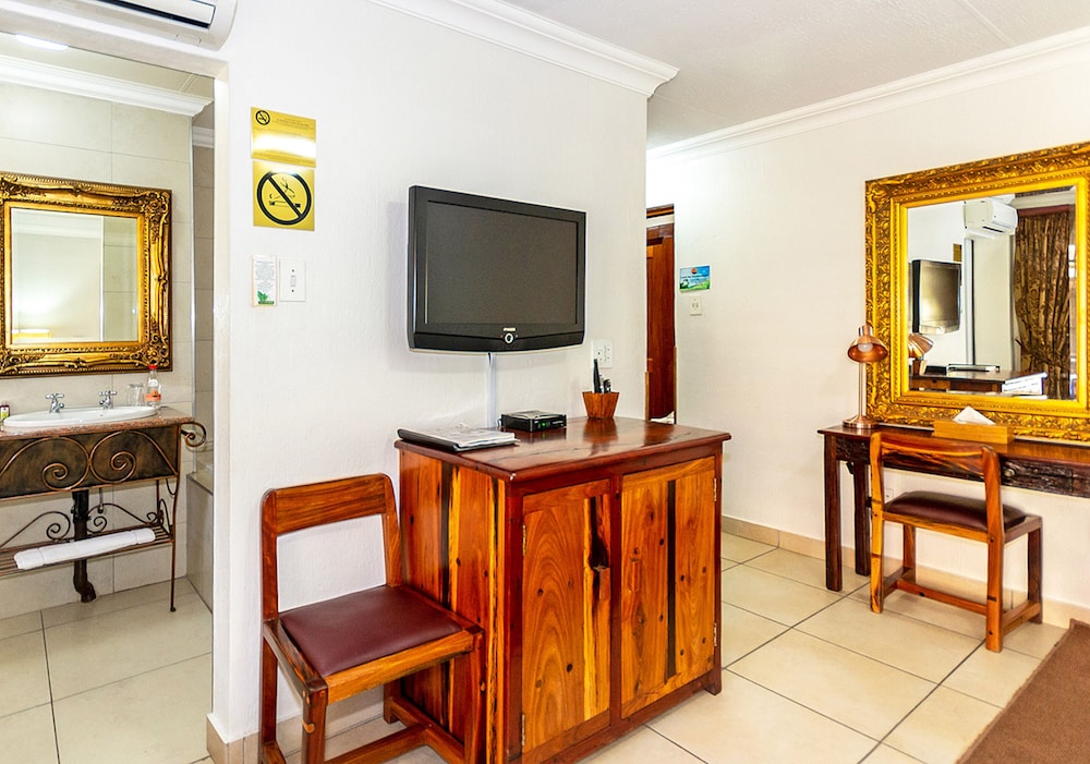 Luxury Double Room (4) - Photo 16