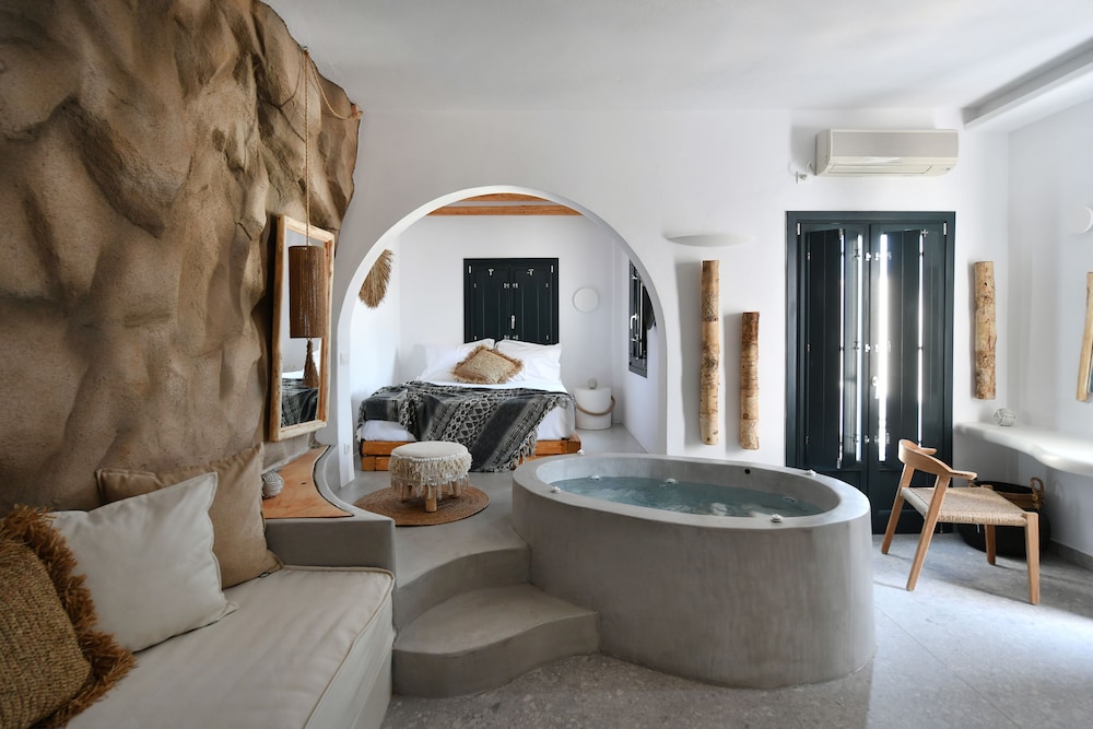 Upbeat Spa, Side Sea view photo 2