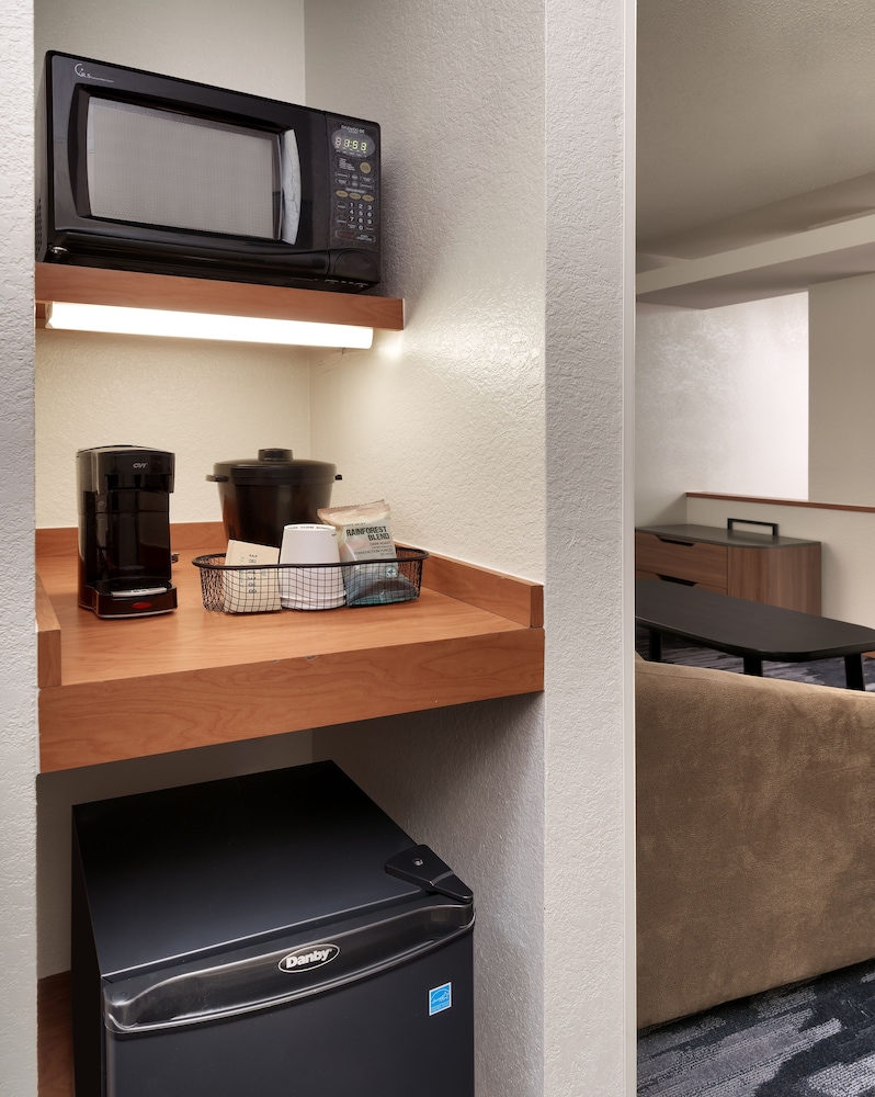 Suite, 1 King Bed with Sofa bed (Mobility Accessible, Tub) - Photo 3