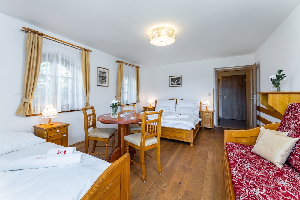 Deluxe Room, Terrace, Hill View photo 1