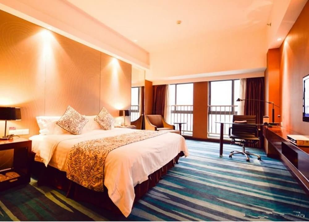 Double Room (Ultra Sassy)