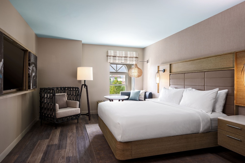 Classic Room, 1 King Bed - Photo 1