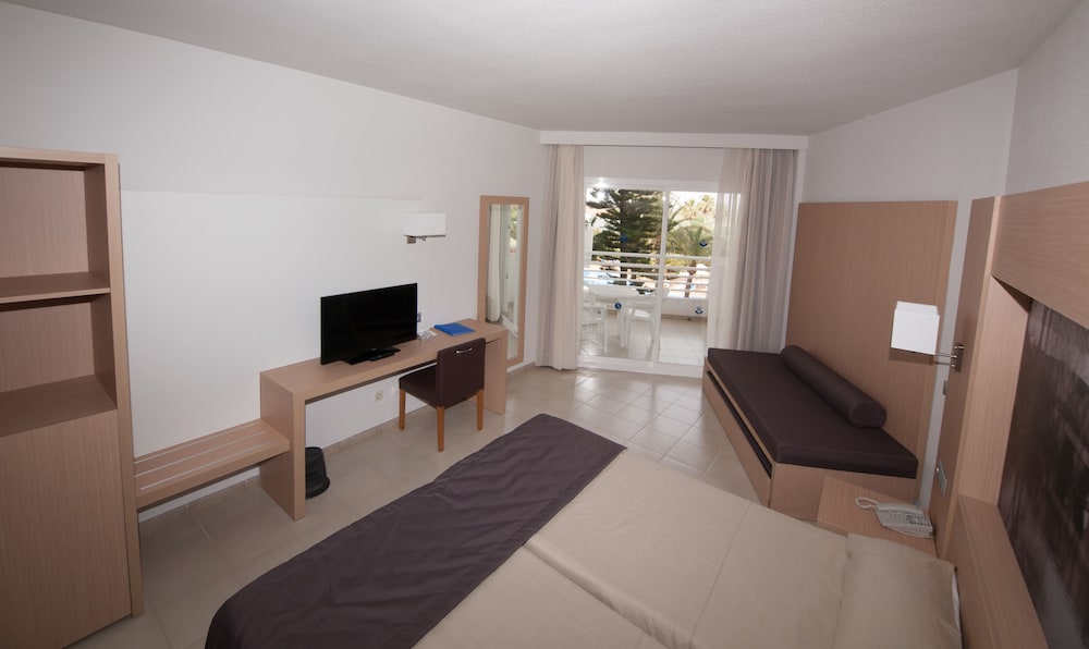Standard Double Room, Balcony photo 3