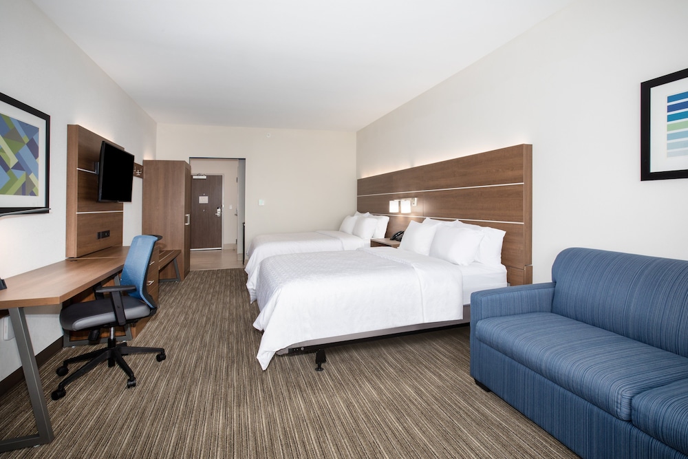 Suite, 2 Queen Beds, Mobility Accessible (Communications)
