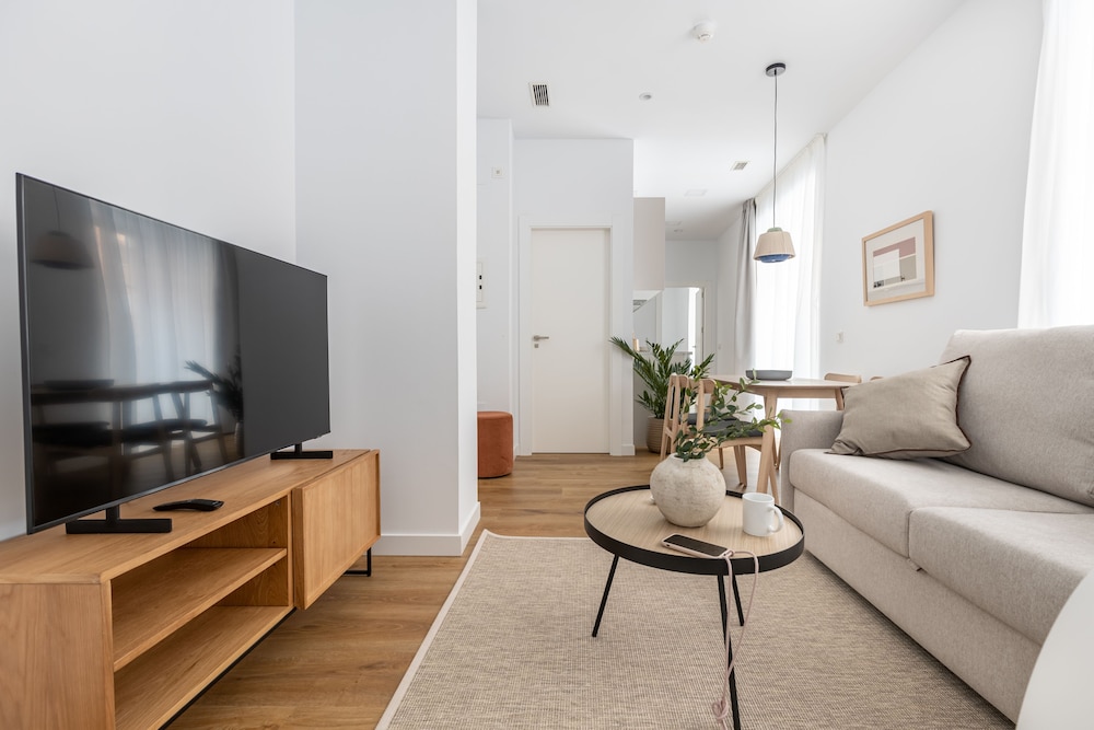 Apartment, 2 Bedrooms - Photo 5