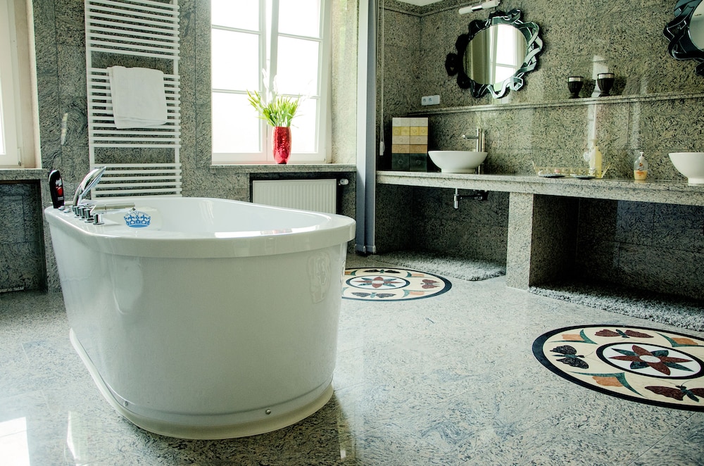 Deluxe Suite, 1 Bedroom, Jetted Tub (Platin Suite) photo 3
