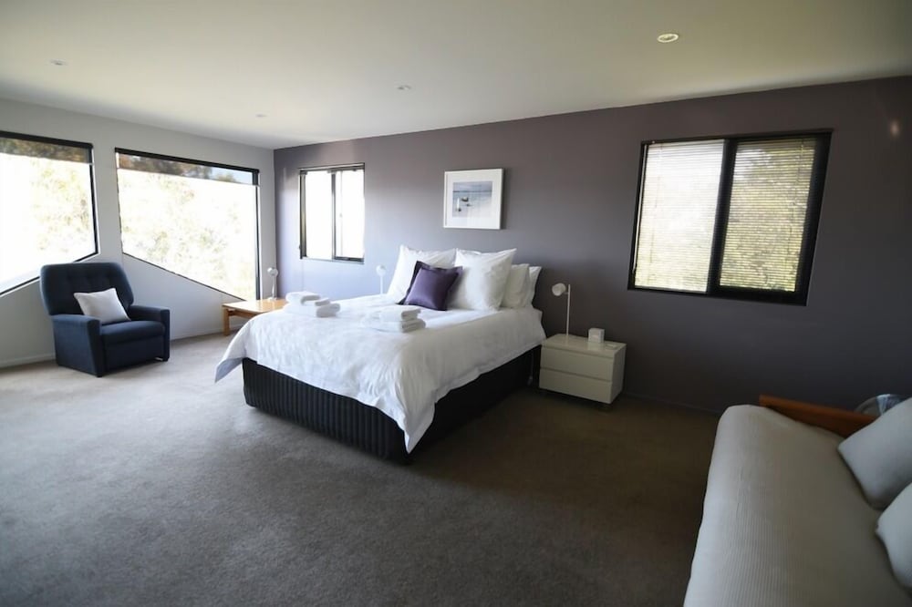 Studio Apartment photo 3