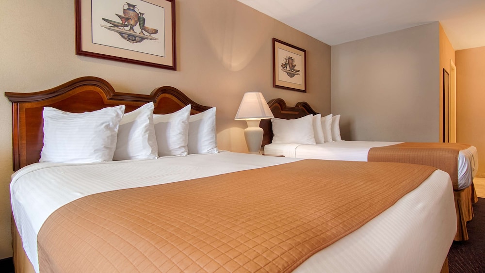 Standard Room, 2 Queen Beds, Non Smoking, Kitchenette (Larger Room) photo 2