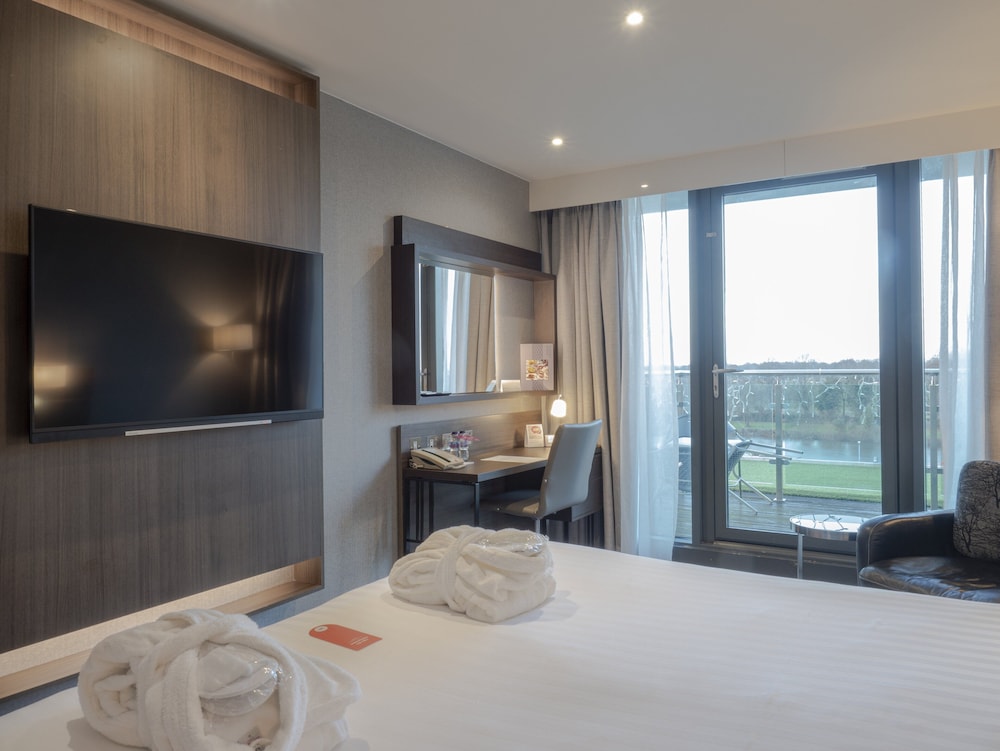 Premium Room, 1 Double Bed, River View - Photo 2