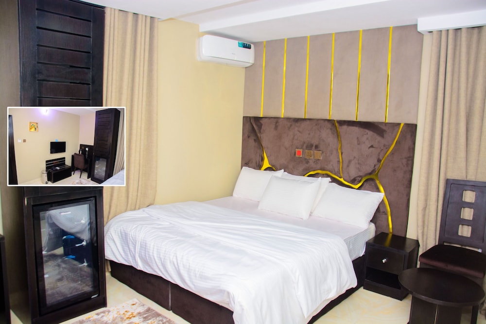Executive Room - Photo 1